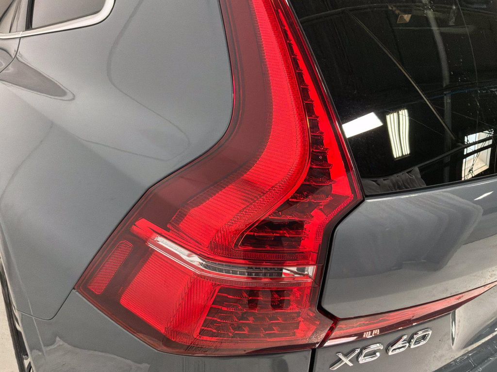 2022 Volvo XC60 RECHARGE PLUG-IN HYBRID T8 INSCRIPTION EXPRES 缩略图 26