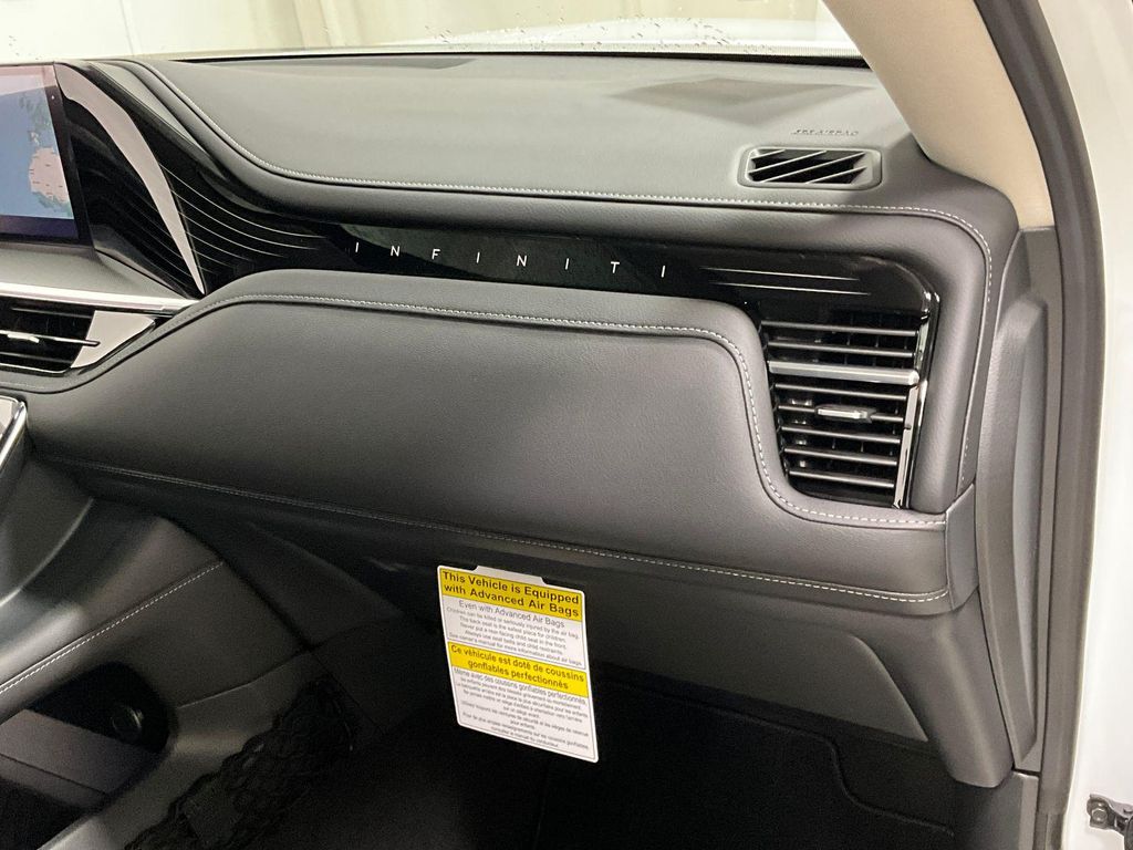 2027 Infiniti QX80 LUXE 缩略图 16