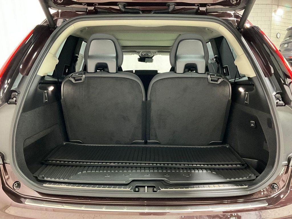 2026 Volvo XC90 PLUG-IN HYBRID PLUS, T8 AWD, ELECTRIC/GASOLIN — миниатюра 26