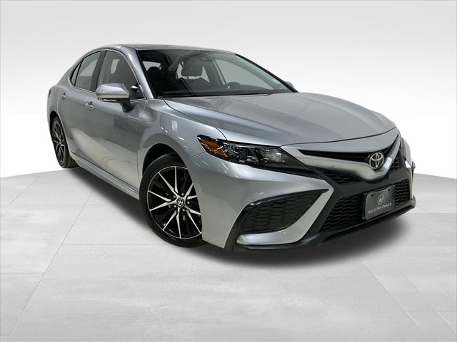 Used 2024 Toyota Camry SE