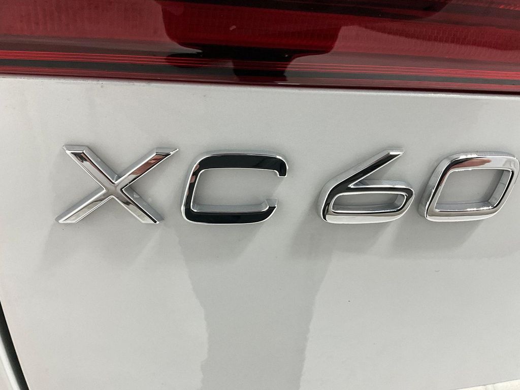 2026 Volvo XC60 B5 ULTRA 照片 9