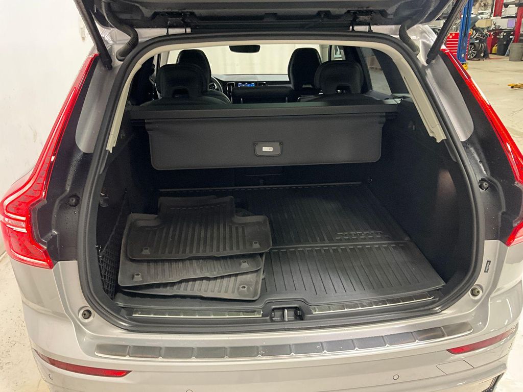 2024 Volvo XC60 RECHARGE PLUG-IN HYBRID T8 ULTIMATE DARK THEM 缩略图 26
