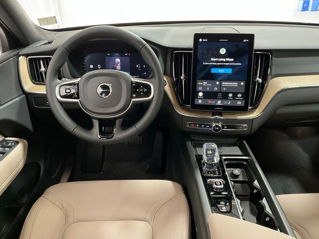 صورة 4 لـ 2026 Volvo XC60 B5 PLUS