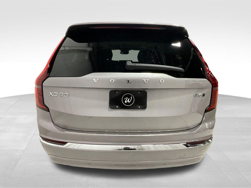 صورة 4 لـ 2026 Volvo XC90 PLUS, B5 AWD GAS (MILD HYBRID), GASOLINE, BRI