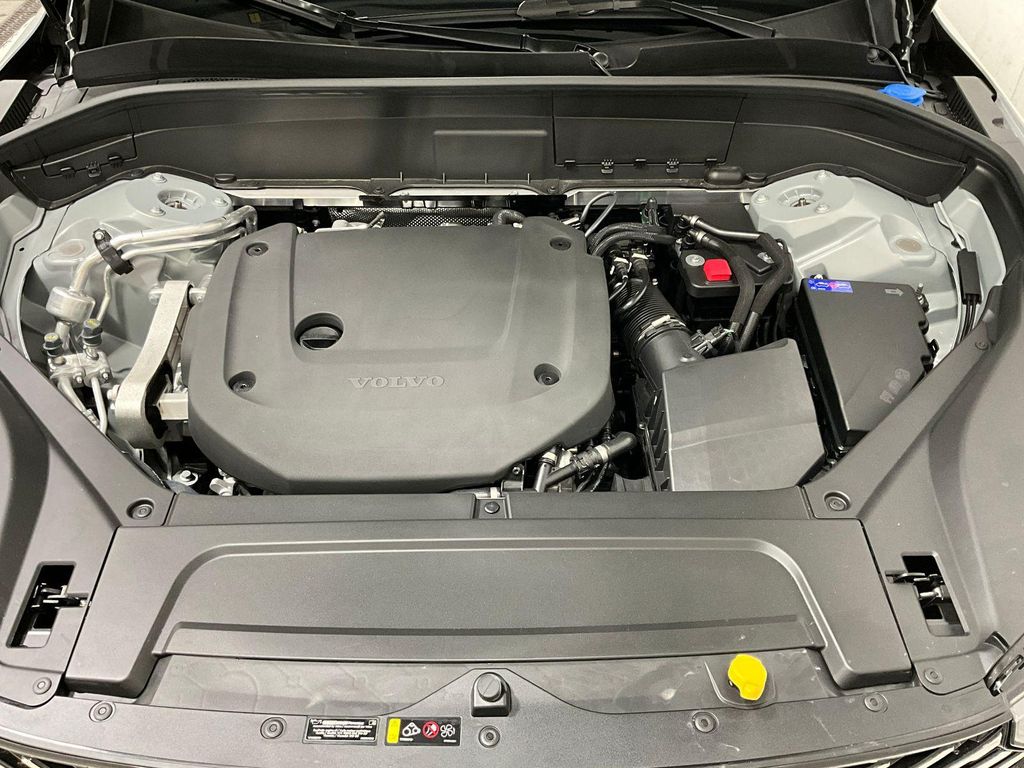 2026 Volvo XC90 ULTRA, B6 AWD GAS (MILD HYBRID), GASOLINE, BR 照片 9