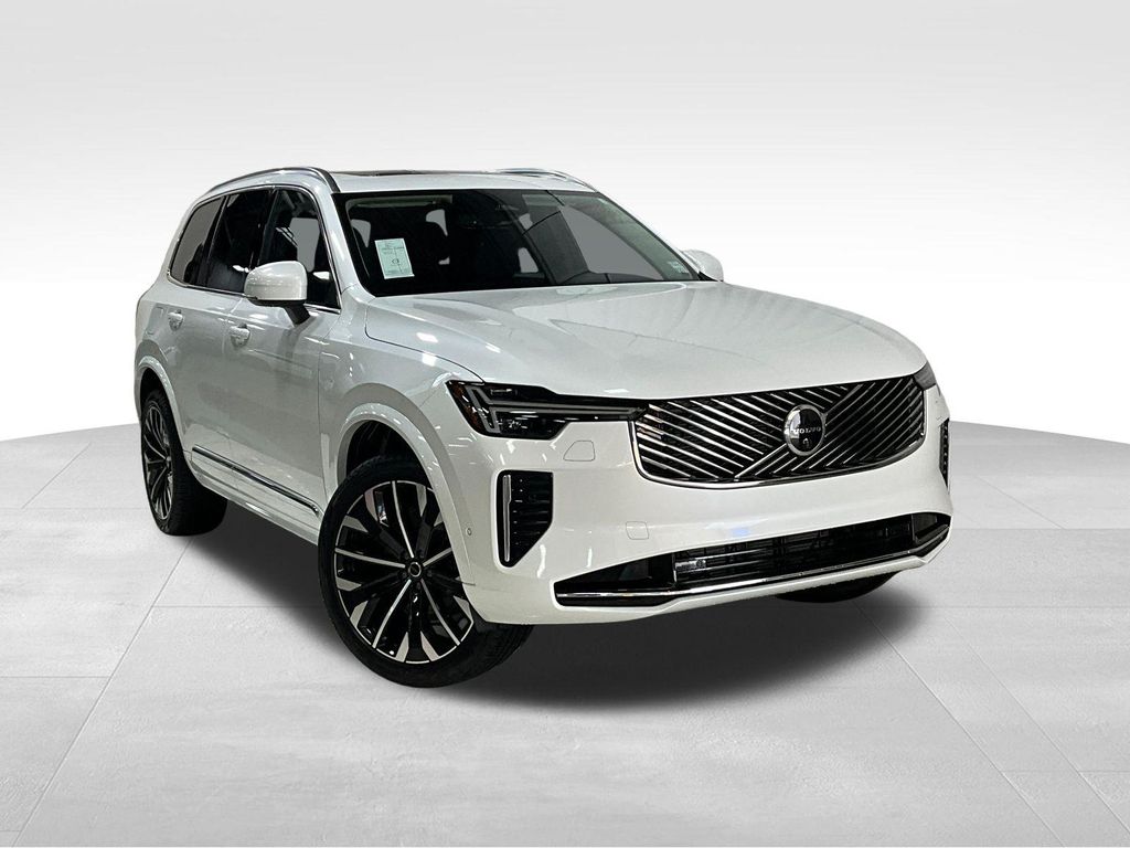 New 2026 Volvo XC90 Plus, B5 AWD Gas (mild hybrid), Gasoline, Bright, 7 Seats