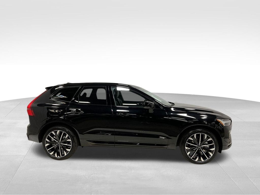 صورة 4 لـ 2026 Volvo XC60 B5 ULTRA