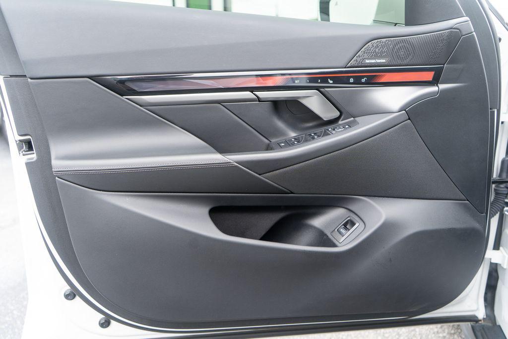 2024 BMW 540 XDRIVE — миниатюра 12