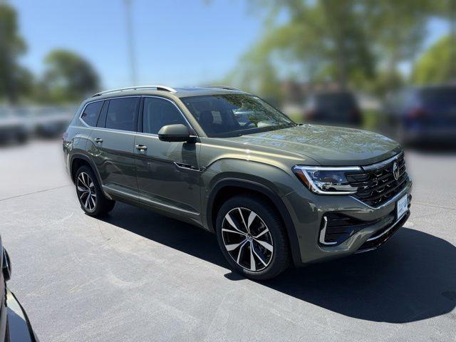 New 2026 Volkswagen Atlas 2.0T SEL Premium R-Line 4MOTION