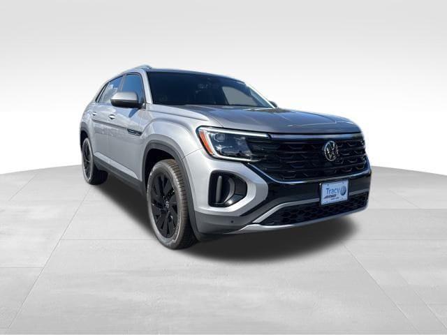 New 2026 Volkswagen Atlas Cross Sport 2.0T SE w/Technology 4MOTION