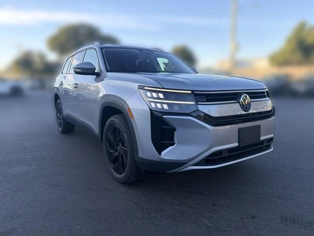 New 2027 Volkswagen Atlas SE w/Technology