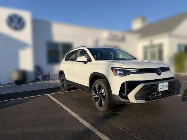 New 2026 Volkswagen Taos SE