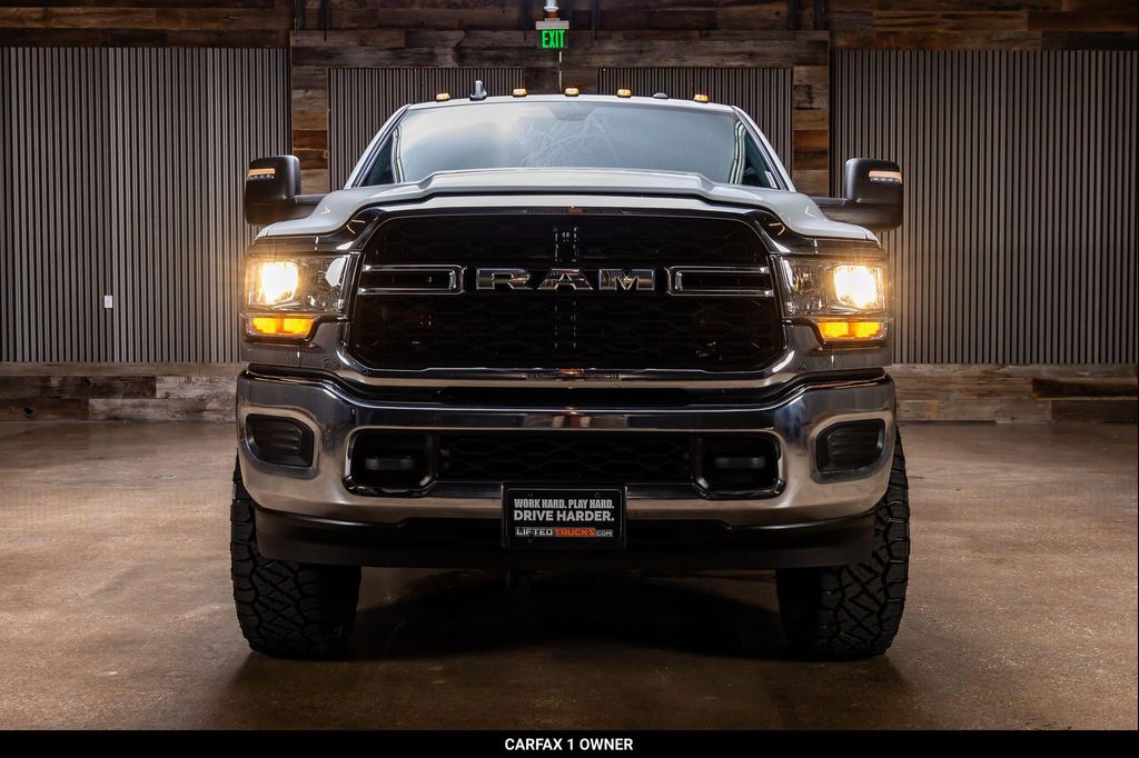2024 RAM 3500 TRADESMAN CREW CAB 4X4 8' BOX 照片 3