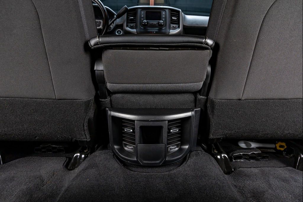 2024 RAM 3500 TRADESMAN CREW CAB 4X4 8' BOX — фото 33