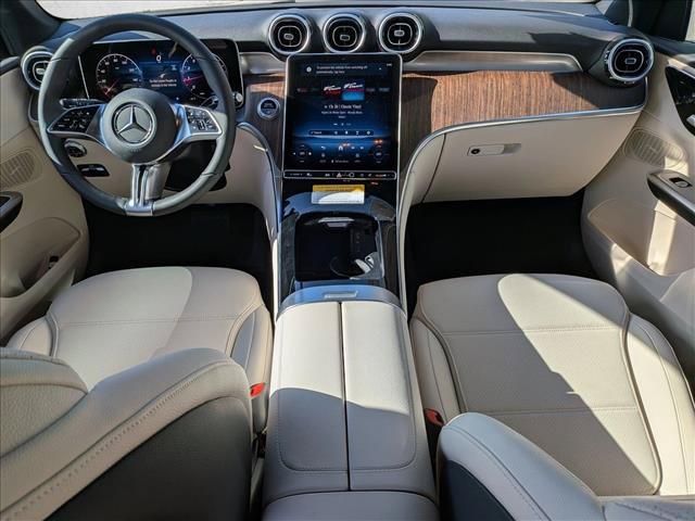 2026 Mercedes-BENZ GLC — миниатюра 15