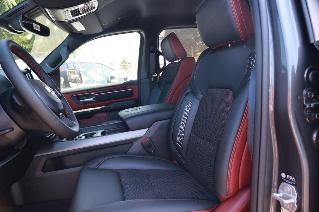 صورة مصغرة 16 لـ 2026 RAM 1500 REBEL