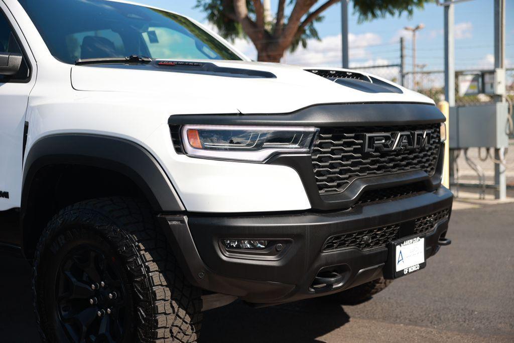 صورة 7 لـ 2026 RAM 1500 RHO CREW CAB 4X4 5'7' BOX