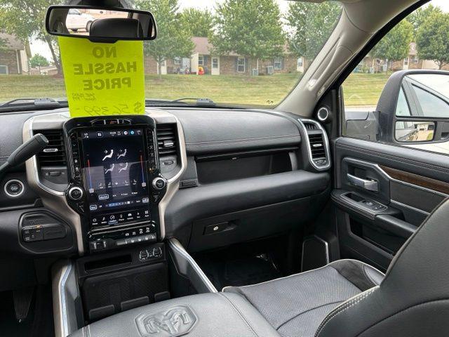 صورة مصغرة 29 لـ 2024 RAM 2500 LARAMIE CREW CAB 4X4 6'4' BOX