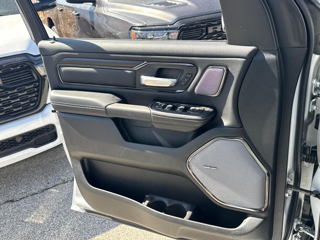 صورة مصغرة 18 لـ 2026 RAM 1500 REBEL