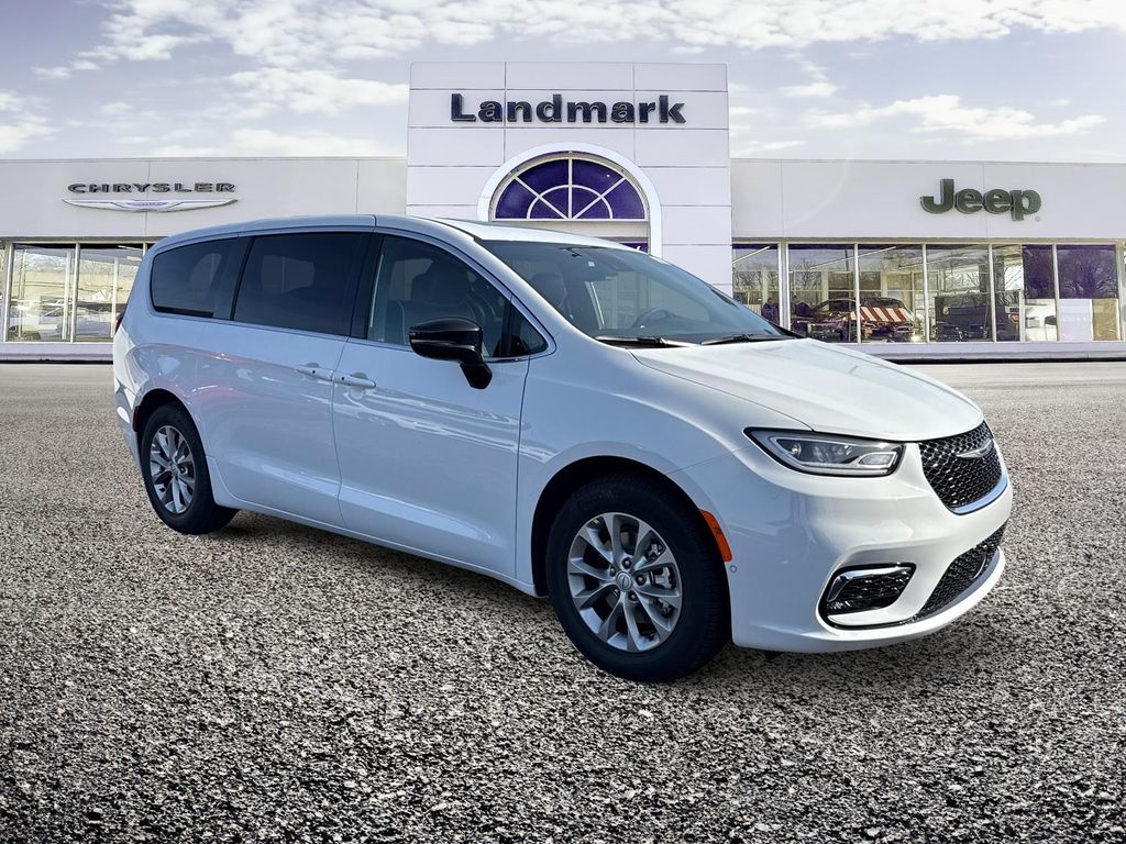 New 2026 Chrysler Pacifica Limited