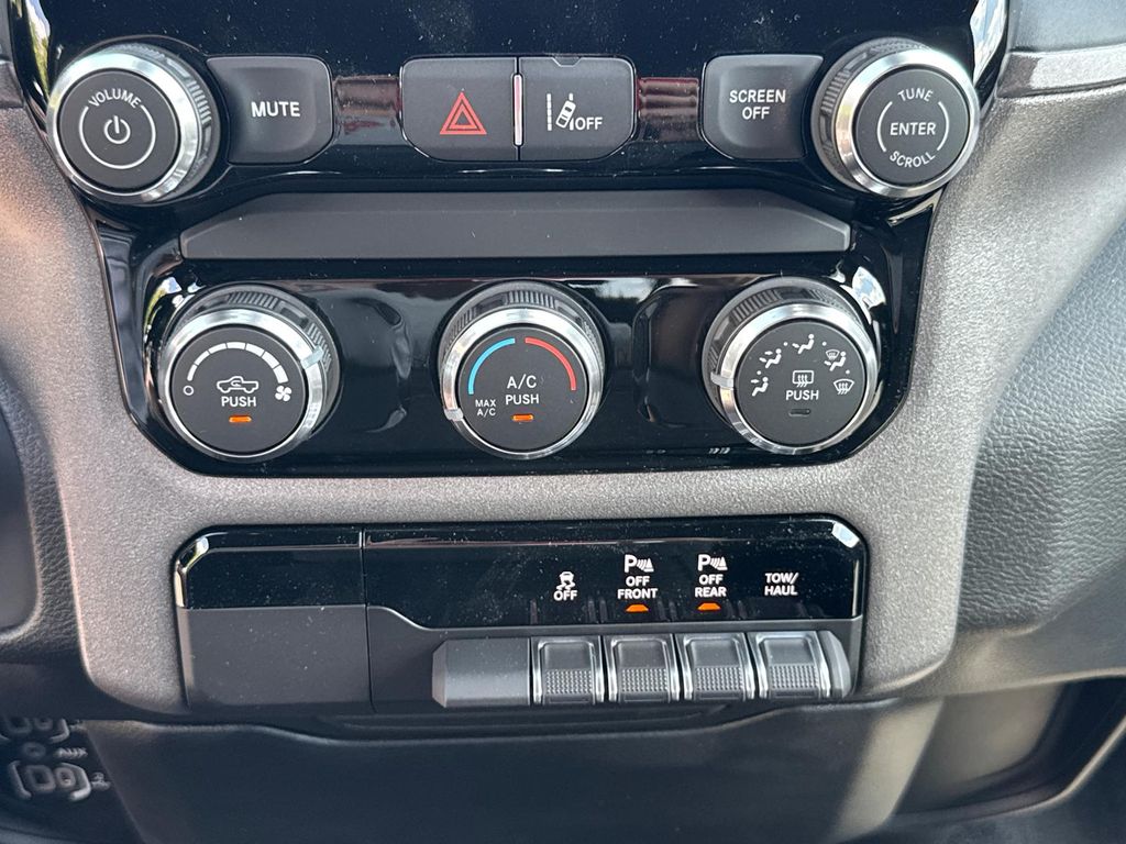 2026 RAM 1500 EXPRESS — миниатюра 12