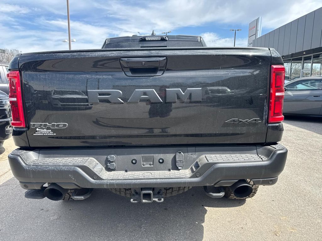 صورة 4 لـ 2026 RAM 1500 RHO CREW CAB 4X4 5'7' BOX