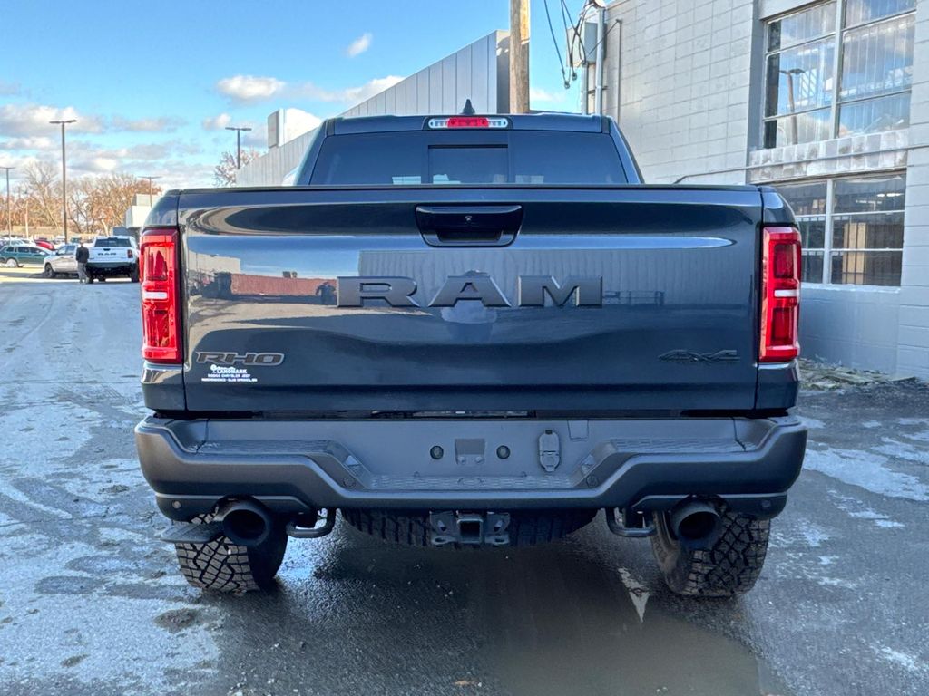 2026 RAM 1500 RHO CREW CAB 4X4 5'7' BOX — фото 4