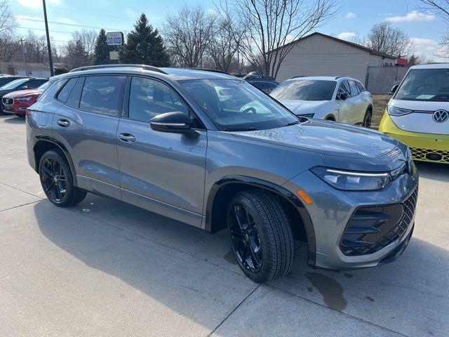 New 2026 Volkswagen Tiguan 2.0T SE R-Line Black 4MOTION