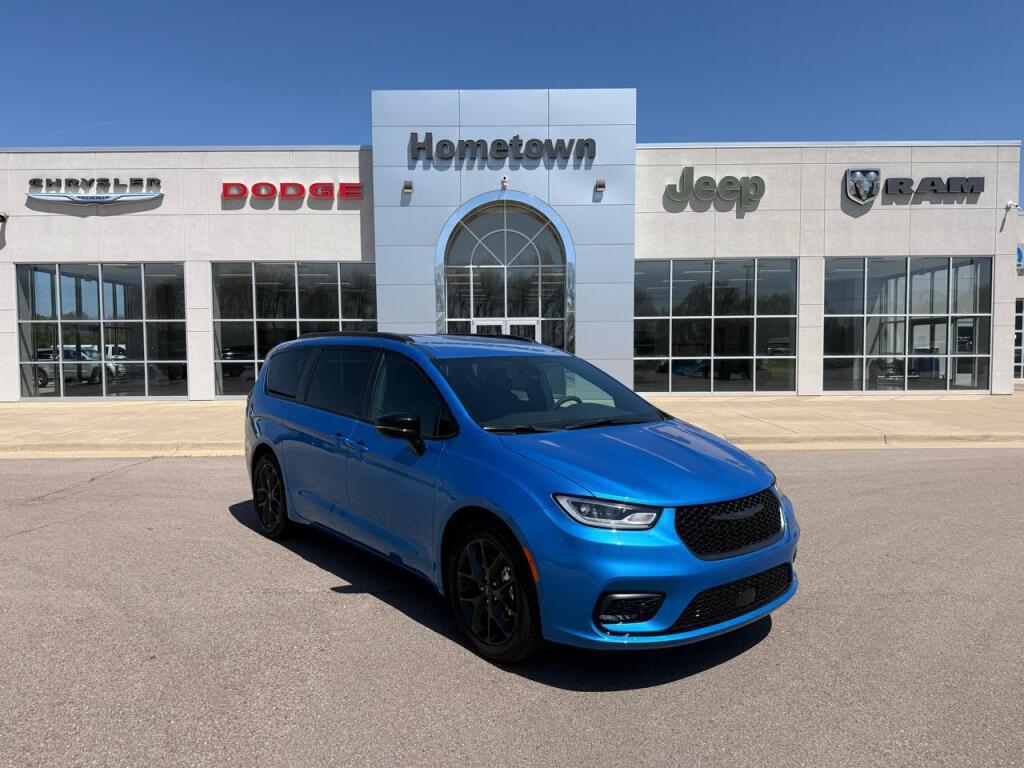 New 2026 Chrysler Pacifica L