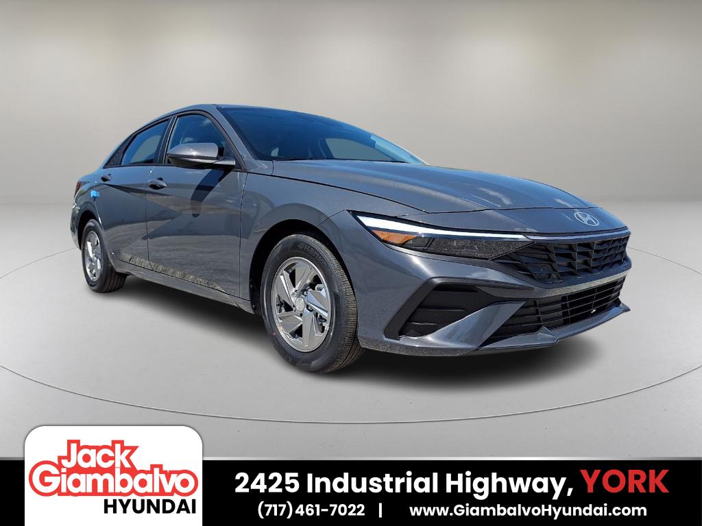 New 2026 Hyundai ELANTRA SE