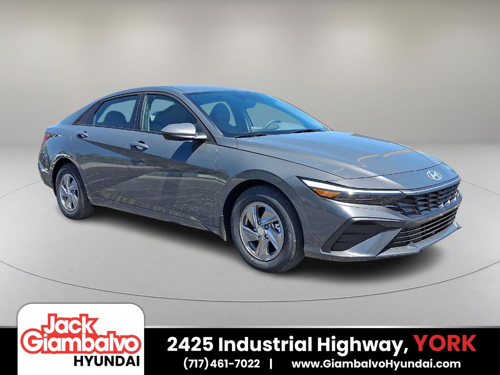 New 2025 Hyundai ELANTRA SE