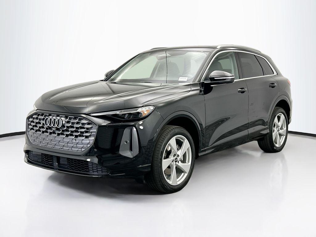 New 2025 Audi Q5 Premium Plus TFSI quattro S tronic