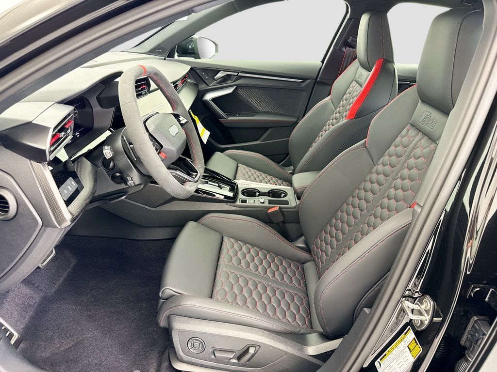 2026 AUDI RS 3 缩略图 18