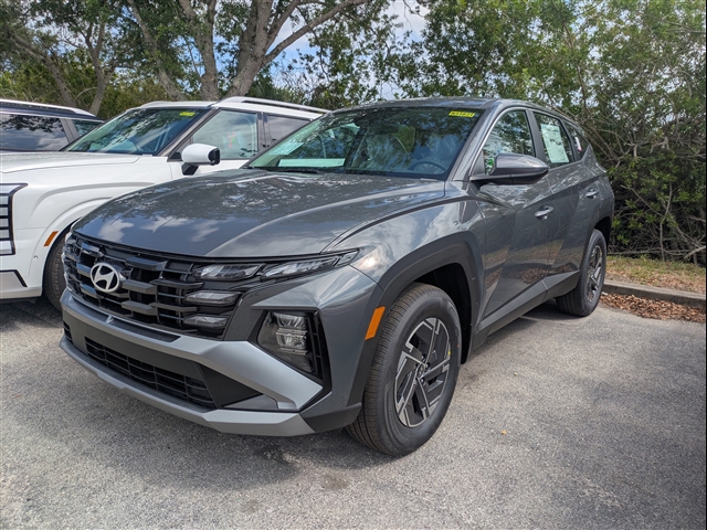 New 2026 Hyundai TUCSON Hybrid Blue SE