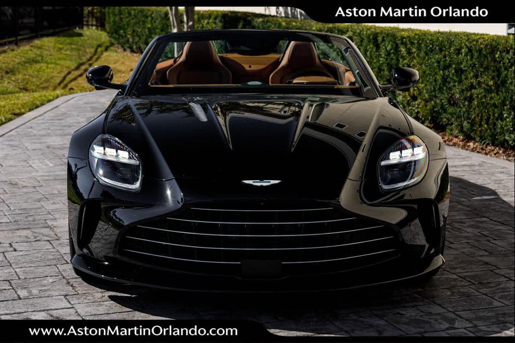 2026 ASTON MARTIN VANTAGE ROADSTER photo 7