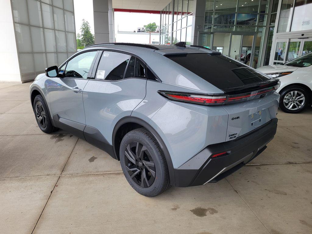 2026 Toyota C-HR SE — фото 8