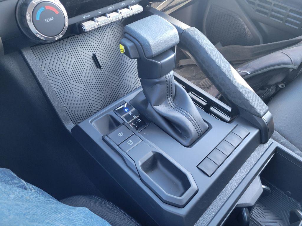 2026 Toyota TACOMA SR — миниатюра 26