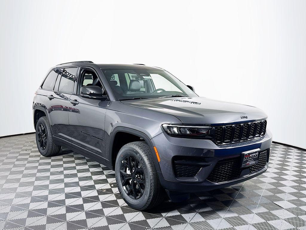 New 2025 Jeep Grand Cherokee Laredo