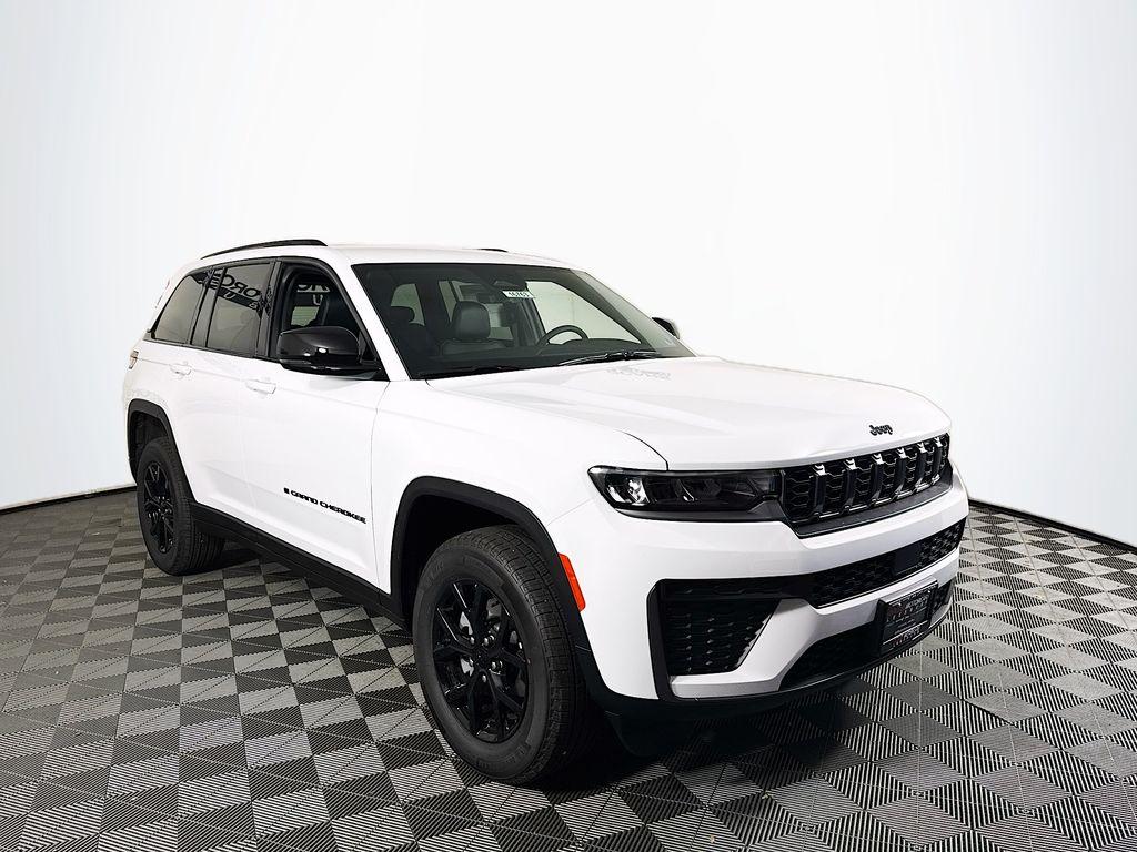 New 2026 Jeep Grand Cherokee Laredo