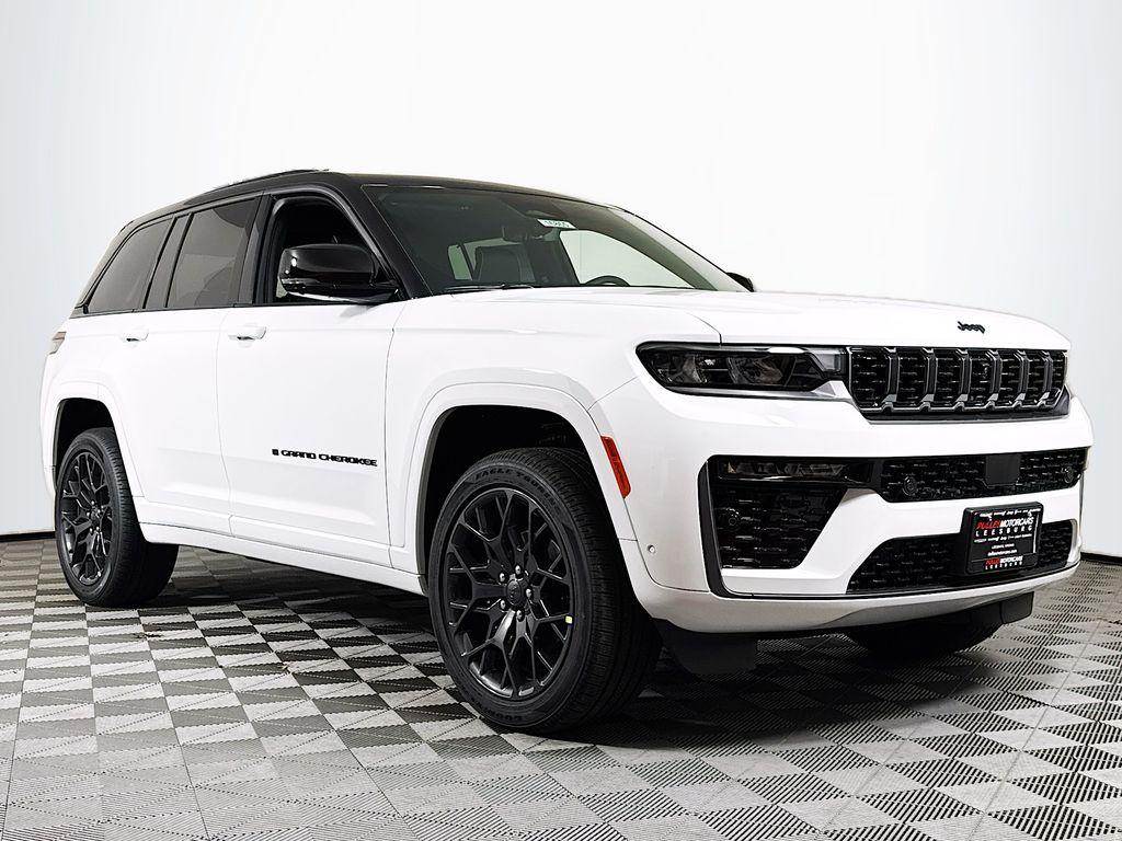 New 2026 Jeep Grand Cherokee Summit