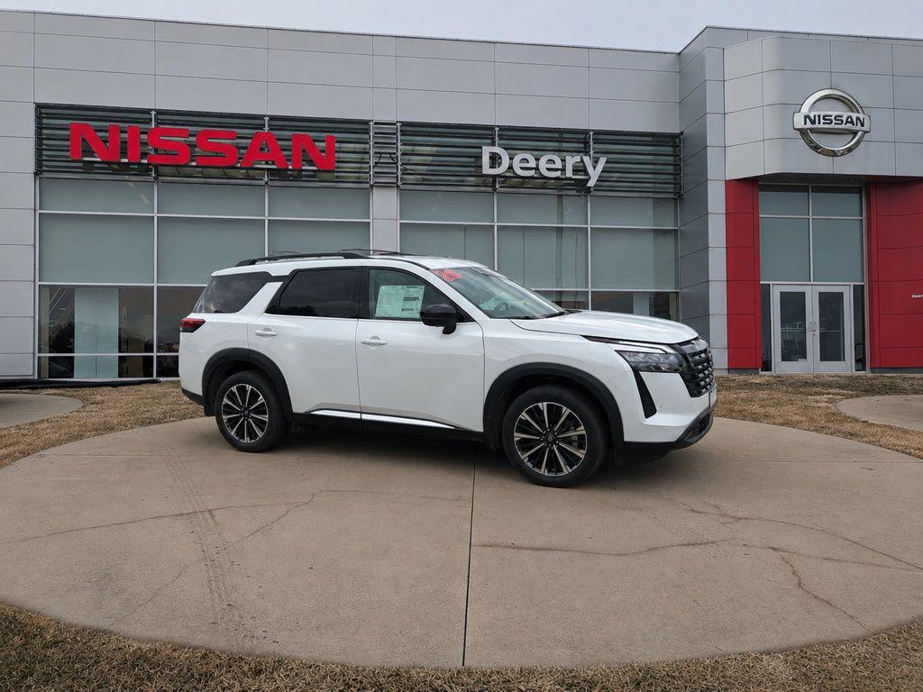 New 2026 Nissan Pathfinder Platinum