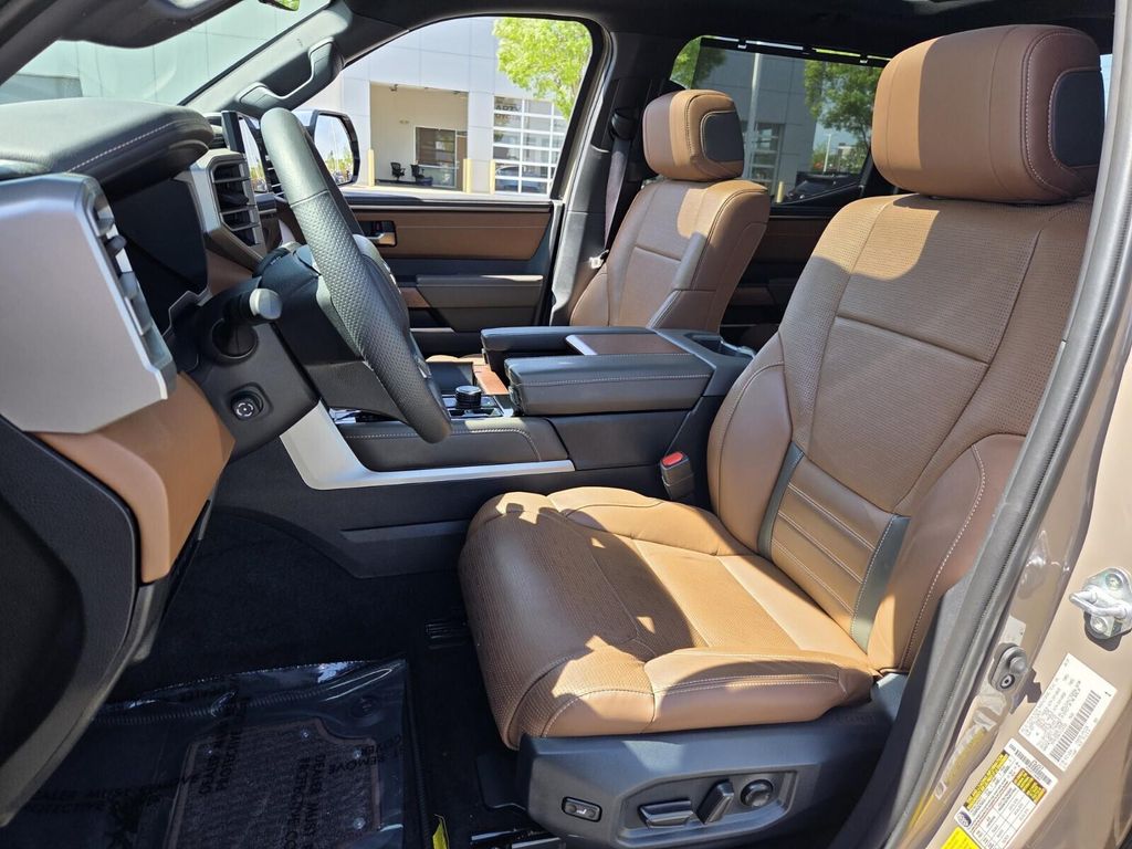 TOYOTA TUNDRA - 9