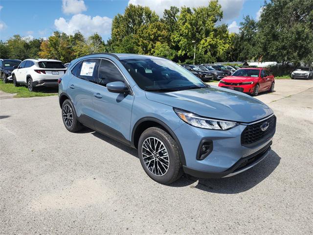 New 2026 Ford Escape PHEV SE