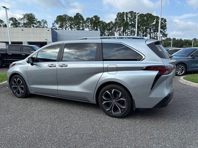 صورة 10 لـ 2025 Toyota SIENNA PLATINUM