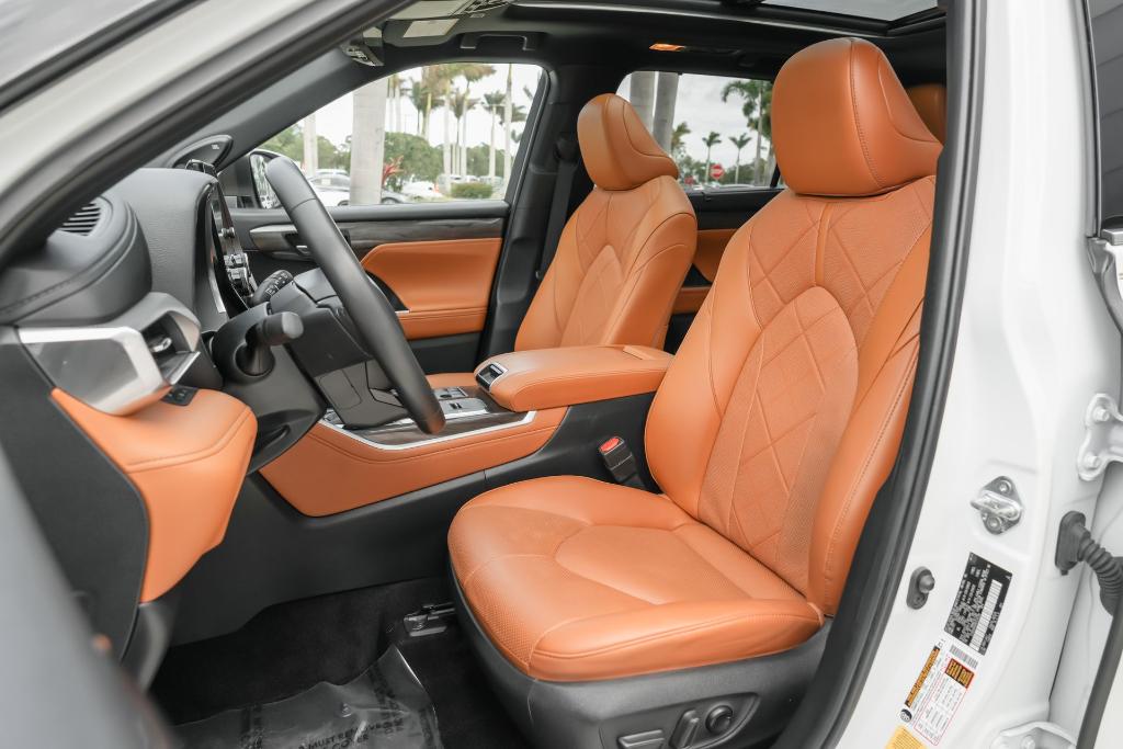 TOYOTA HIGHLANDER - 7