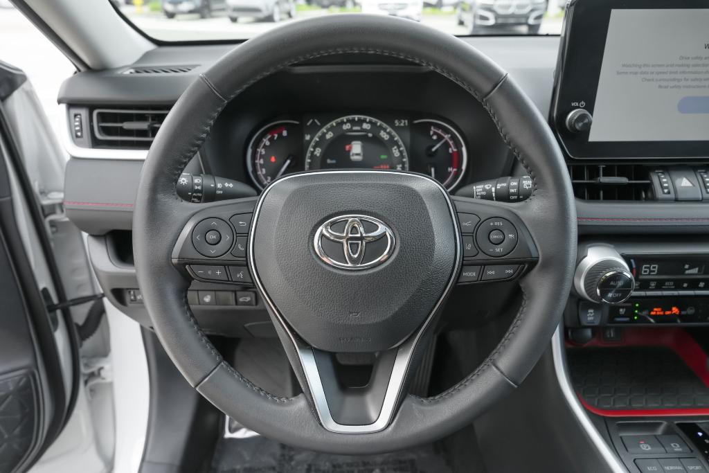 TOYOTA RAV4 - 8