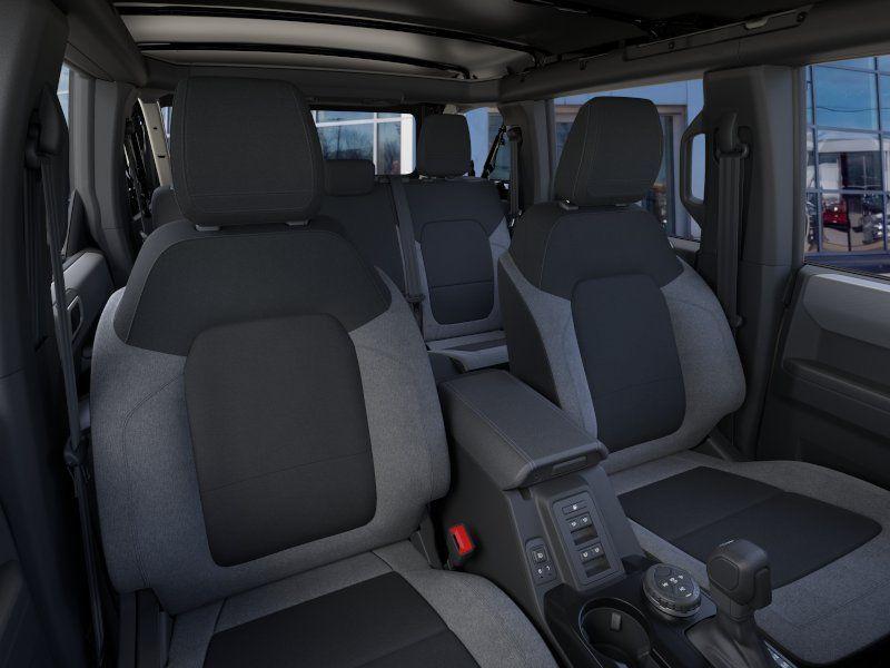 صورة 10 لـ 2026 FORD BRONCO BASE