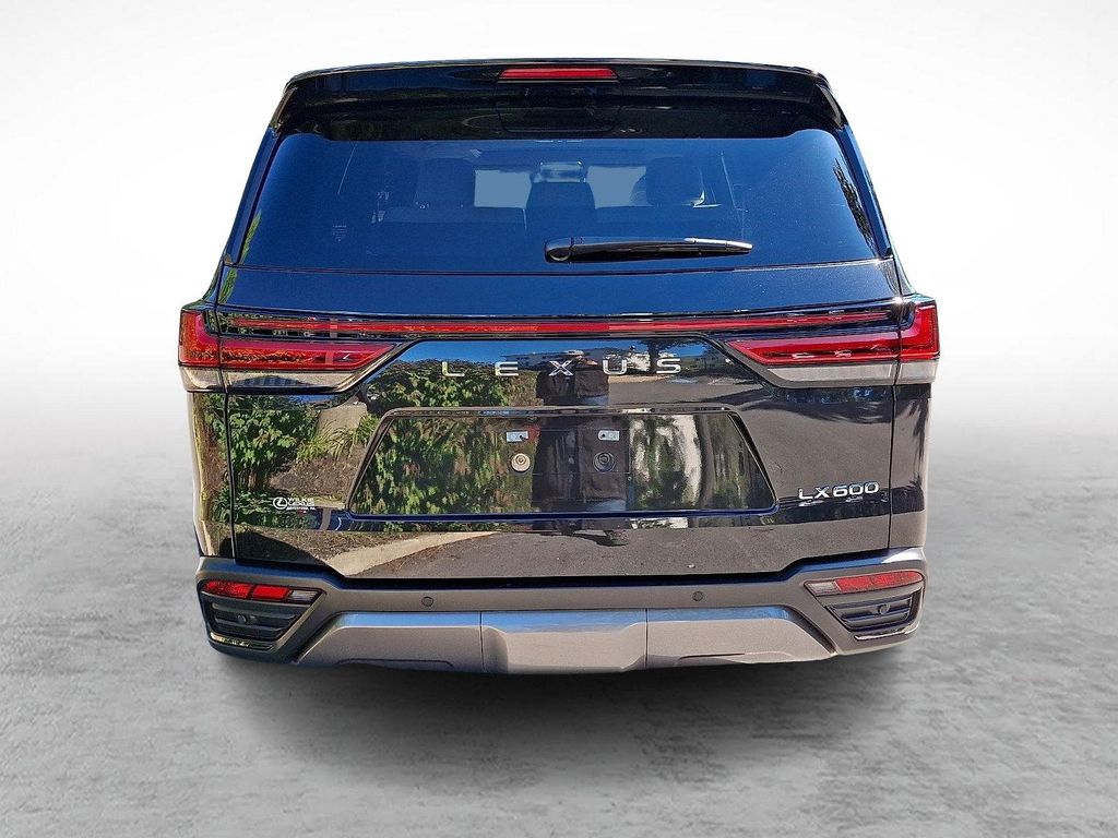 صورة مصغرة 5 لـ 2023 Lexus LX 600 LUXURY