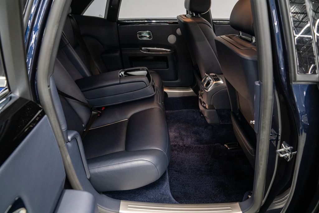2020 ROLLS-ROYCE GHOST -TWO TONE PAINT, STARLIGHT HEADLINER 缩略图 26