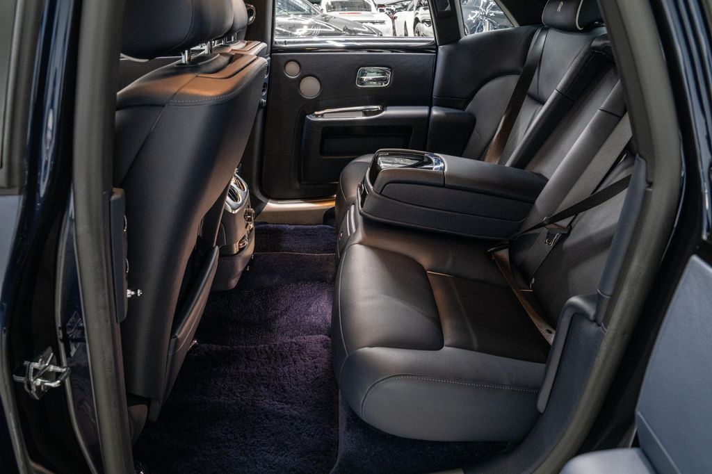 2020 ROLLS-ROYCE GHOST -TWO TONE PAINT, STARLIGHT HEADLINER 缩略图 23